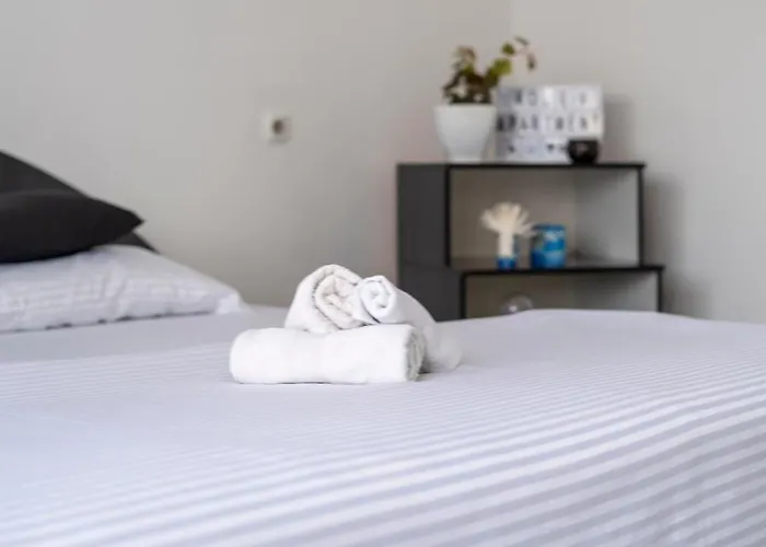 Kolev Apartments - Two Bedroom Cozy Central Apartment